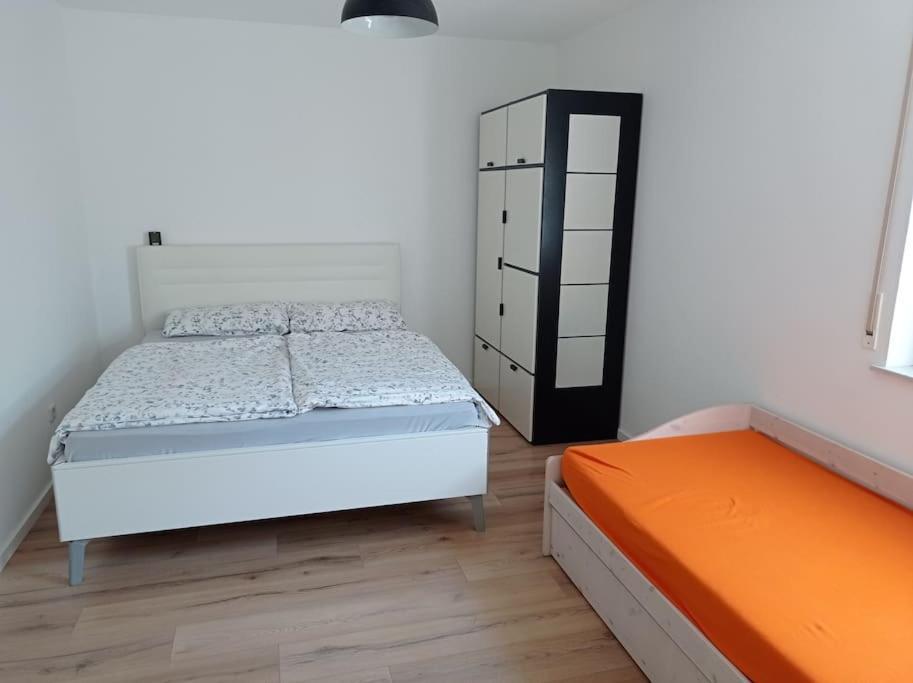 Wohnung Fuer 4 Personen Wipperfürth Esterno foto